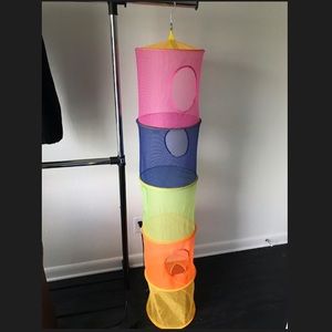 Multicolored mesh hanging storage